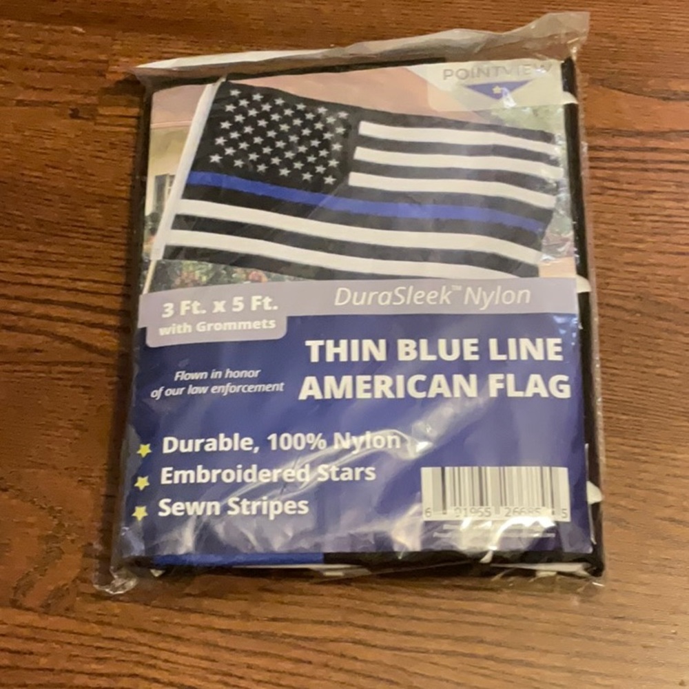 Thin blue line American flag - Picture 1 of 2